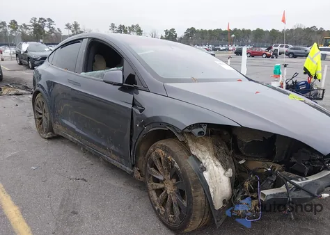 2022 Tesla Model X Plaid Tri Motor All-Wheel Drive from USA, damaged, VIN 7SAXCBE63NF334002